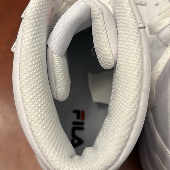 Women’s FILA white leather high top sneaker size 9 - Picture 11 of 12